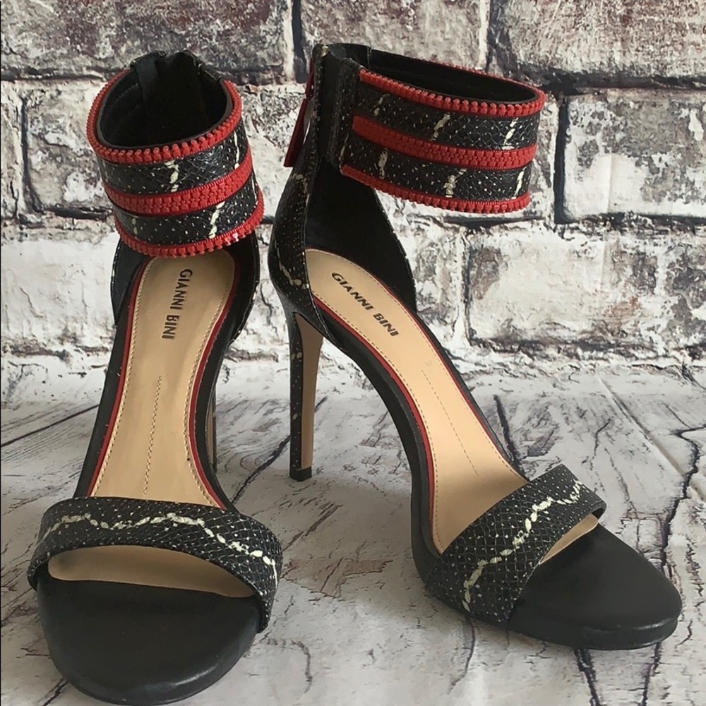 New Gianni Bini Heels
